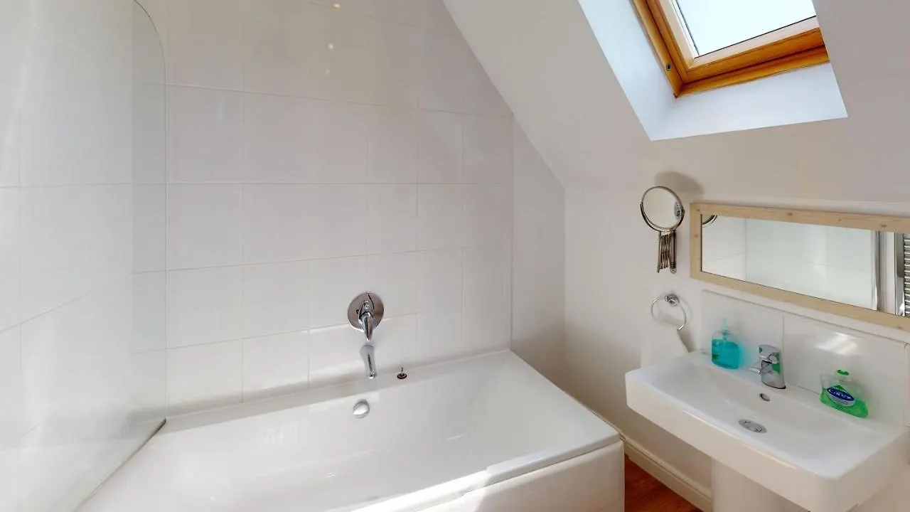 Anchor Down At The Bay, Sleeps 4-6 In 2 Bedrooms, Dogs Welcome Too Filey 0*,  United Kingdom