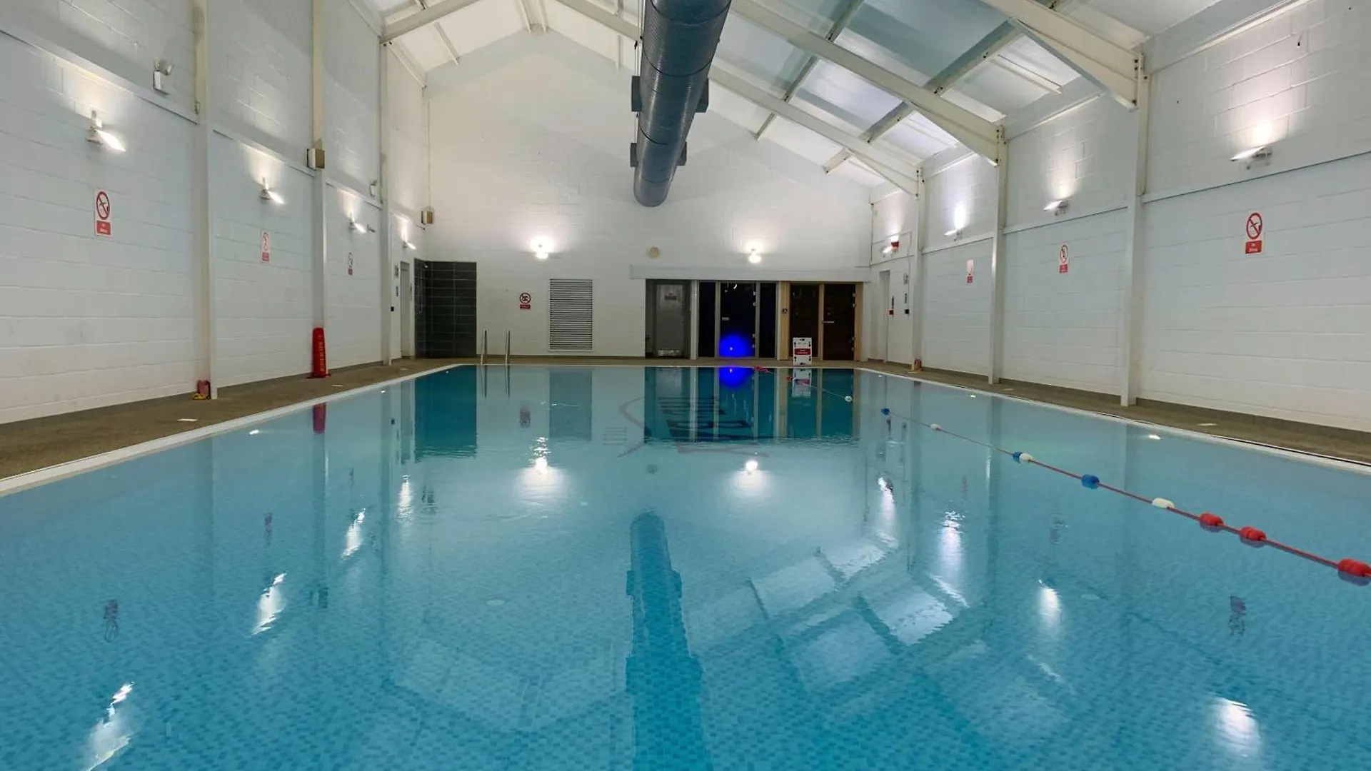 Anchor Down At The Bay, Sleeps 4-6 In 2 Bedrooms, Dogs Welcome Too Filey United Kingdom